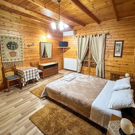 Xylino Chalet Kalavryta Exterior foto