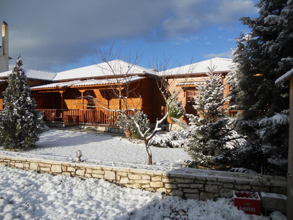 Xylino Chalet Kalavryta Exterior foto