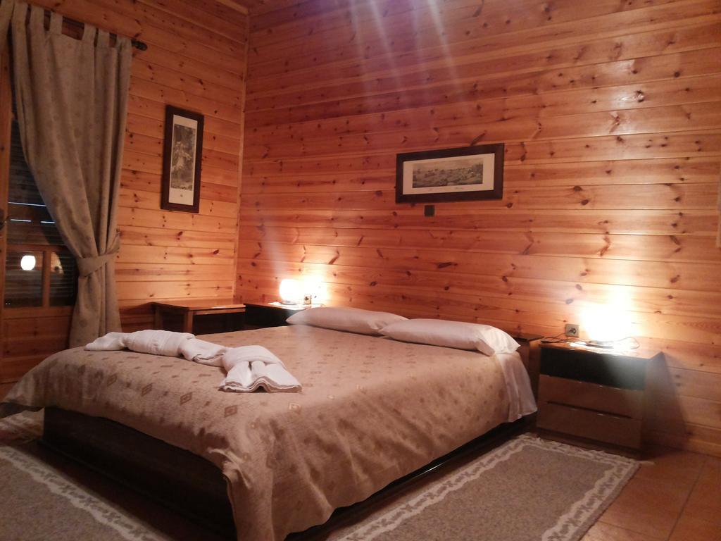 Xylino Chalet Kalavryta Zimmer foto