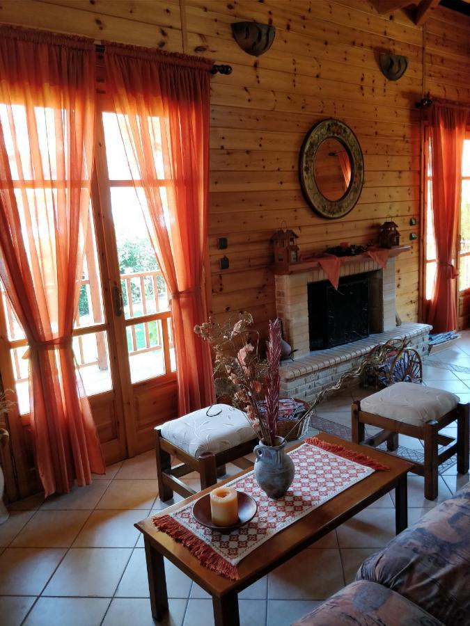 Xylino Chalet Kalavryta Exterior foto